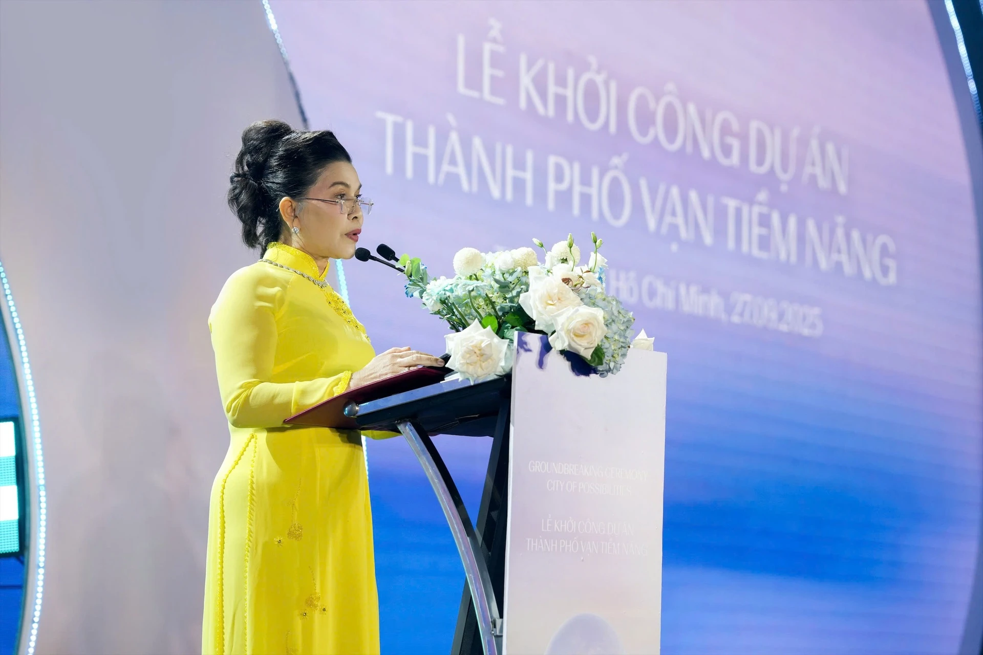Bà Đặng Thị Kim Oanh, Chủ tịch HĐQT Kim Oanh Group, phát biểu tại lễ khởi công dự án.